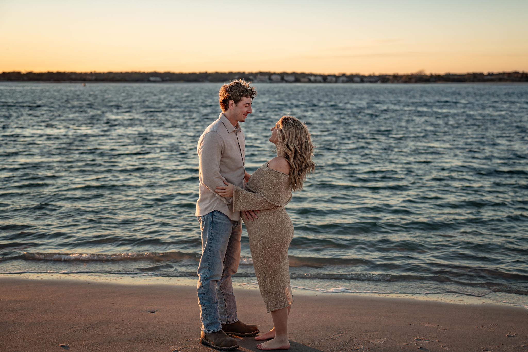 A Beautiful Maternity Session at Wrightsville Beach